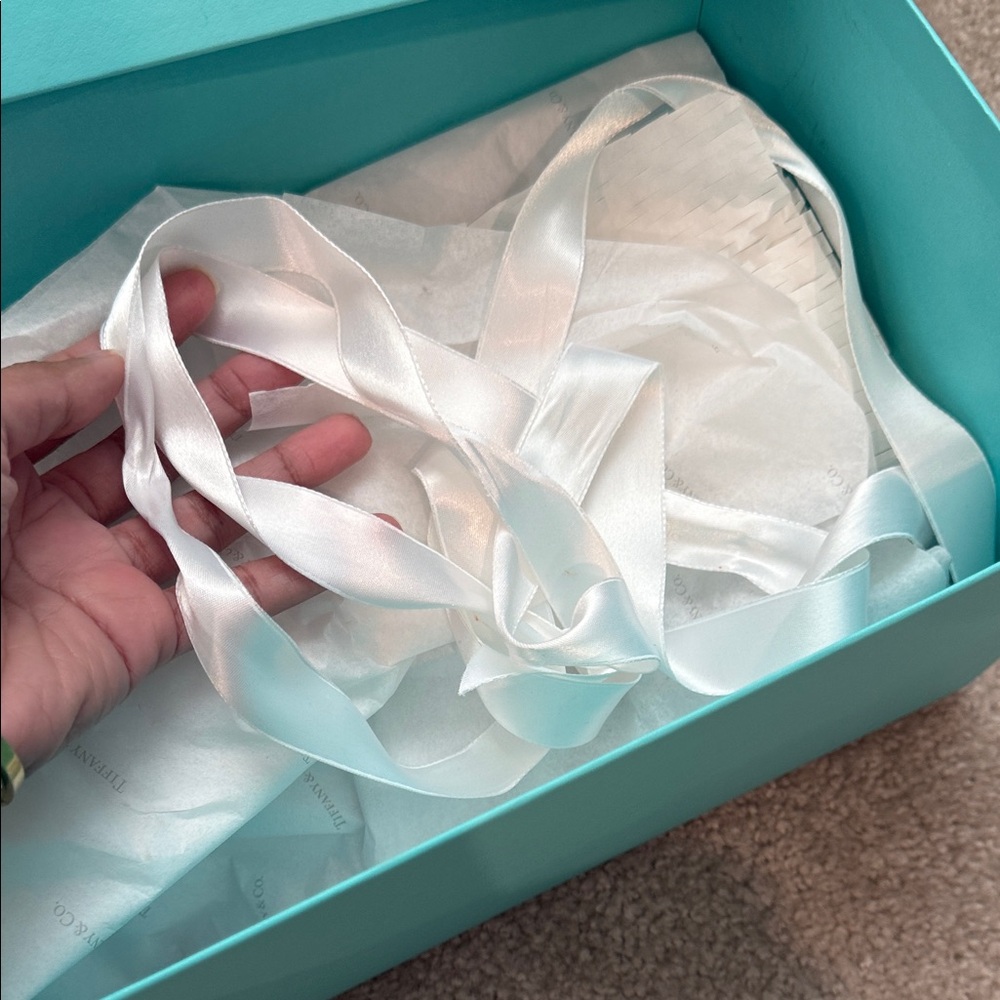 Tiffany & Co. Clear Crystal Flutes on Iconic Blue Box - Picture 6 of 11